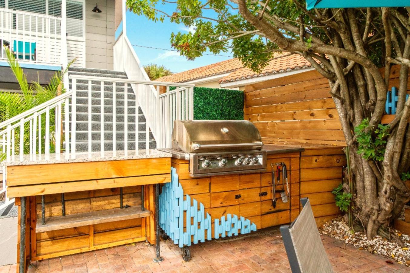 Boutique Beach Retreat St. Pete Beach Exterior foto